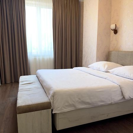 Львівський Hotel ภายนอก รูปภาพ