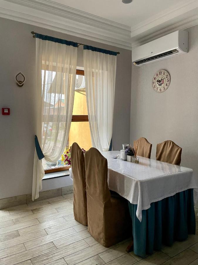 Львівський Hotel ภายนอก รูปภาพ