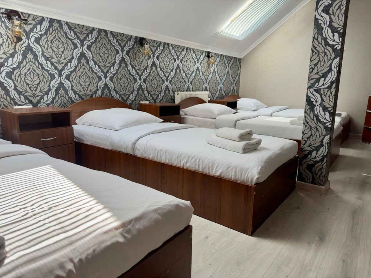 Львівський Hotel ภายนอก รูปภาพ